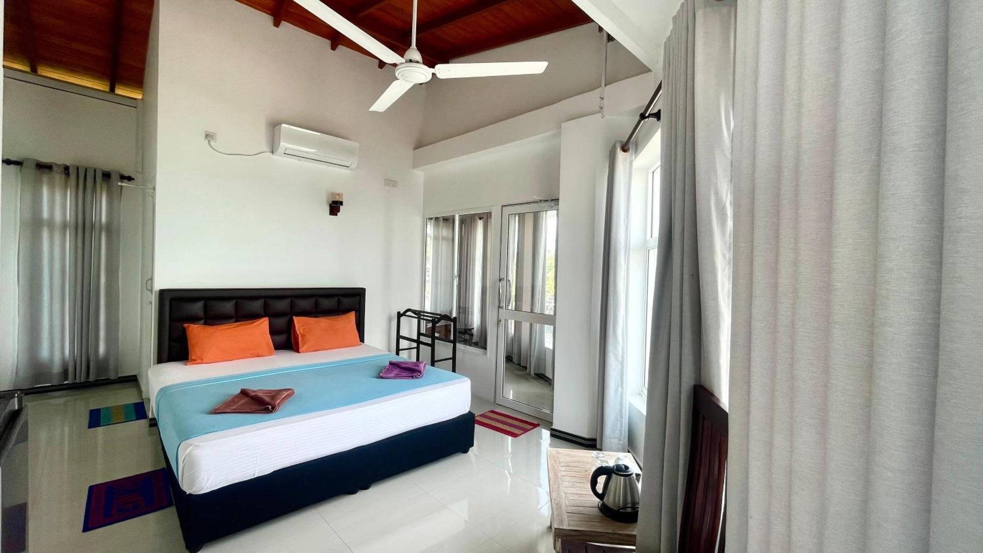 Hotel Peacock 3*
