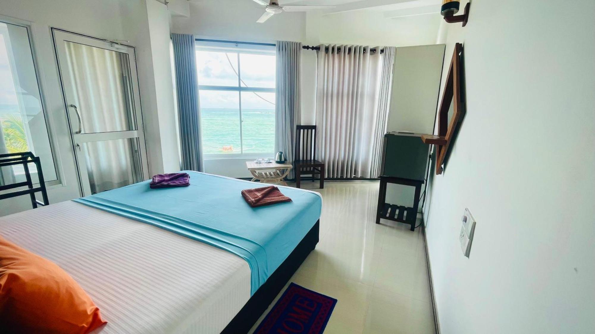 Peacock Hotel 3*